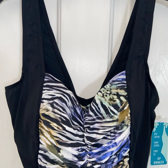 Shape Solver by Penbrooke women’s swimsuit - Picture 4 of 13